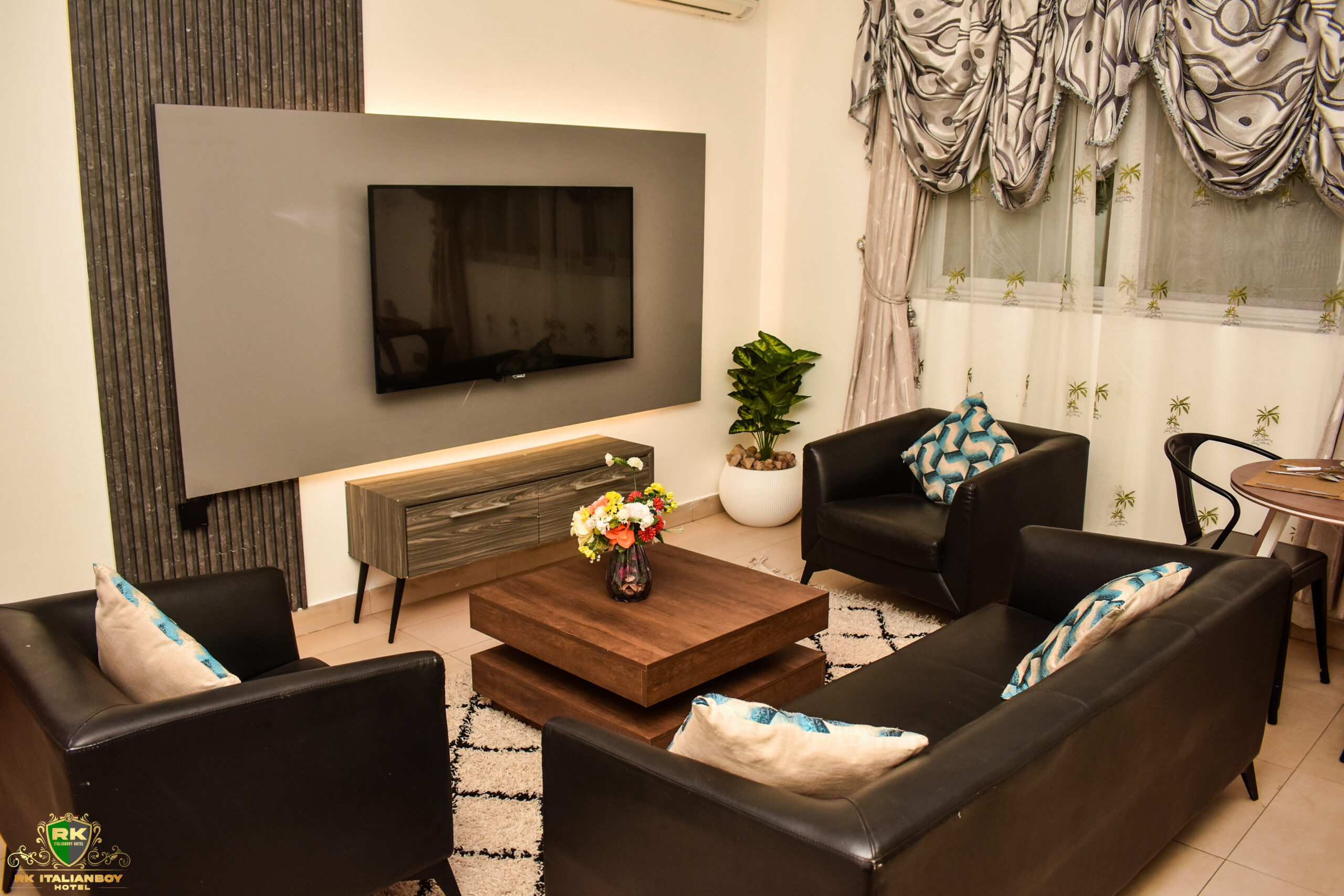 RK Italianboy Hotel