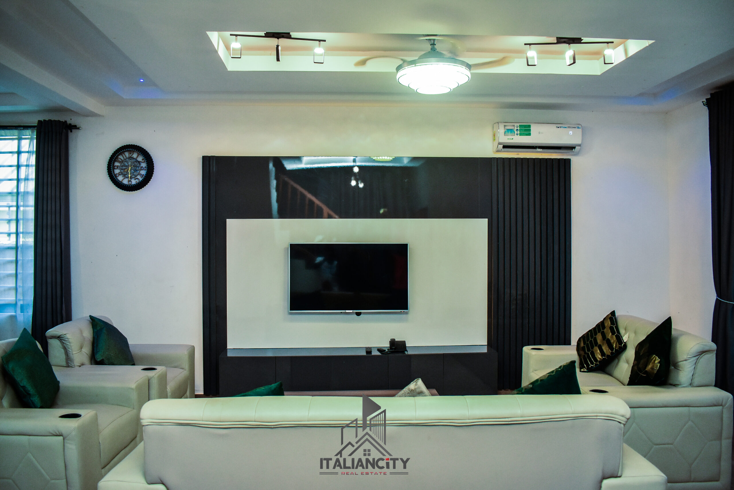 ItalianBoy Apartment